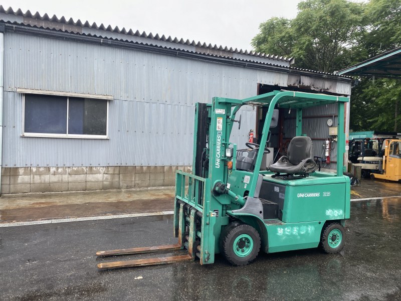 XE NÂNG ĐIỆN 2.5 TẤN UNICARRIERS FB25-8-40458 XE NÂNG ĐIỆN 2.5 TẤN UNICARRIERS FB25-8 TẠI SẴN KHO