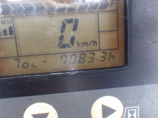 Số giờ hoạt động thực tế xe nâng điện komatsu 1.5 tấn.