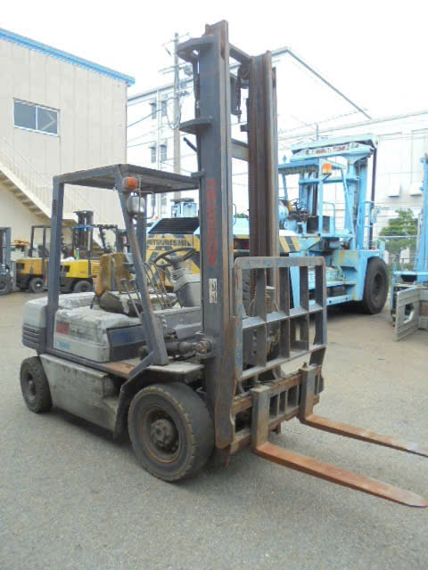 XE NÂNG DẦU 2 TẤN KOMATSU FD20-11- 346497 XE NÂNG DẦU 2 TẤN KOMATSU FD20-11 sẵn tại kho