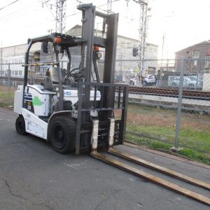 Xe nâng điện Komatsu FB30-12-012014